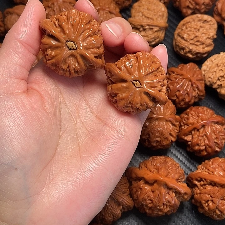 木质类40宫灯。