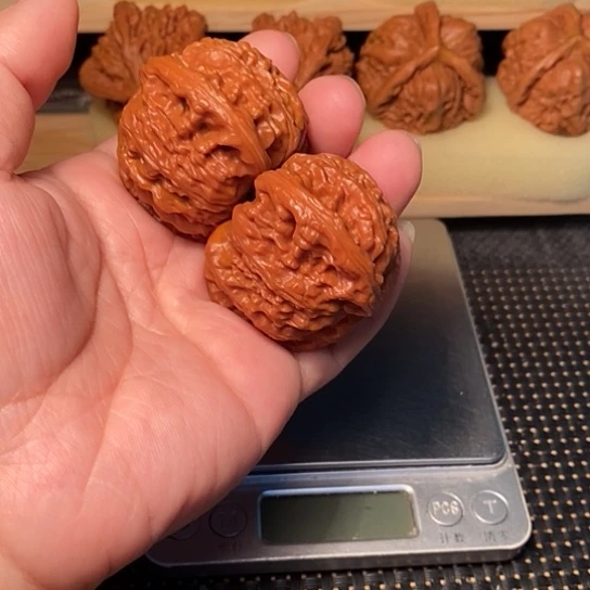 行***哥文玩核桃吊坠核桃