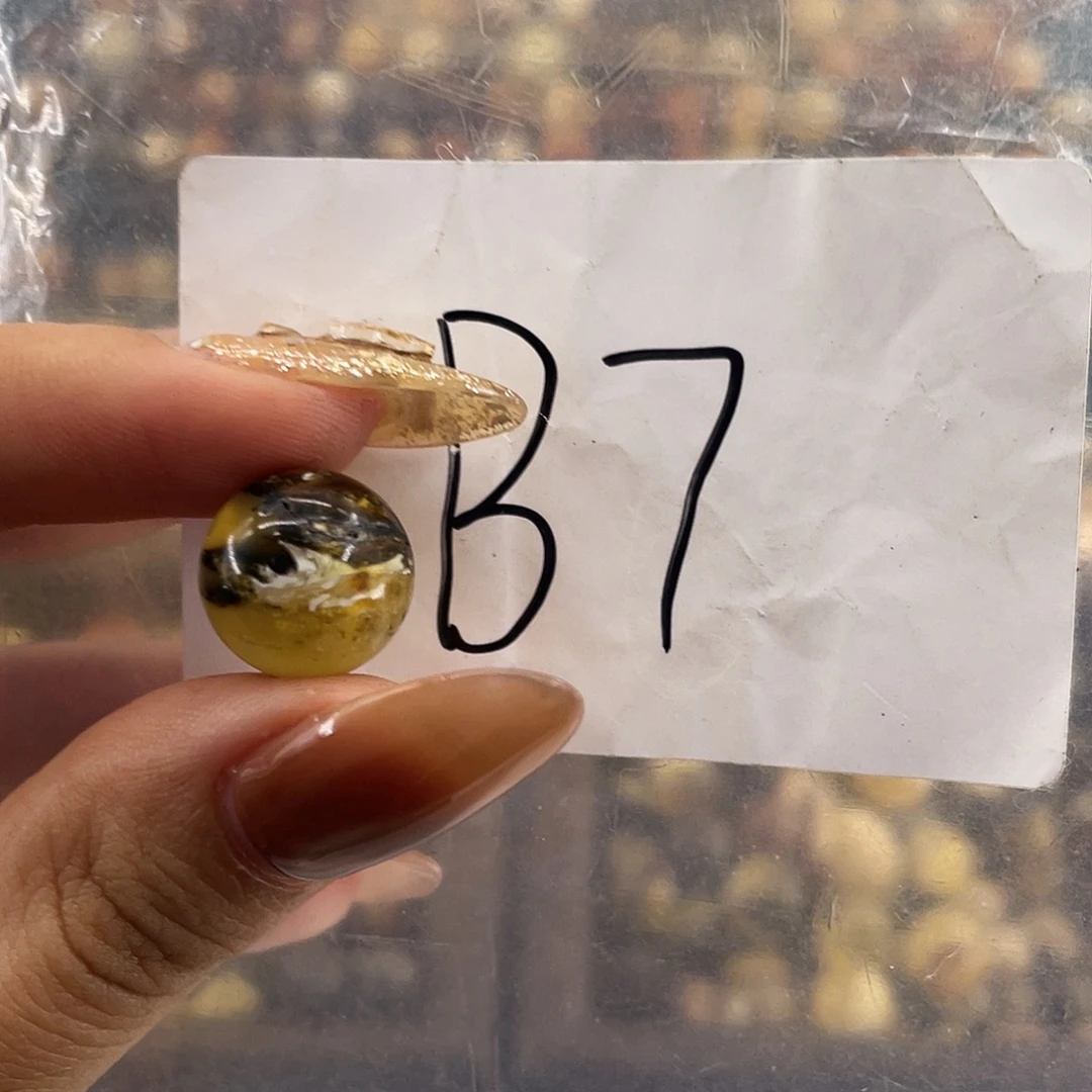 琥珀未镶嵌裸石13.2福利