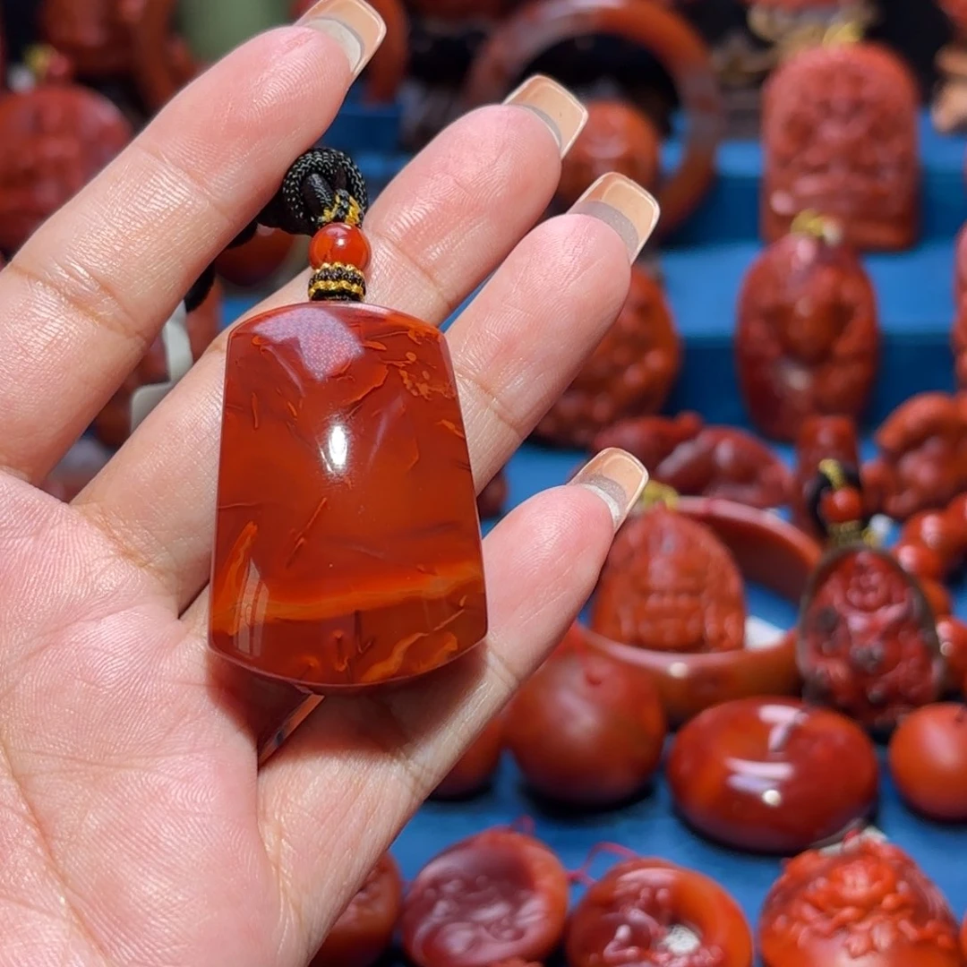 未镶嵌雕刻南红玛瑙