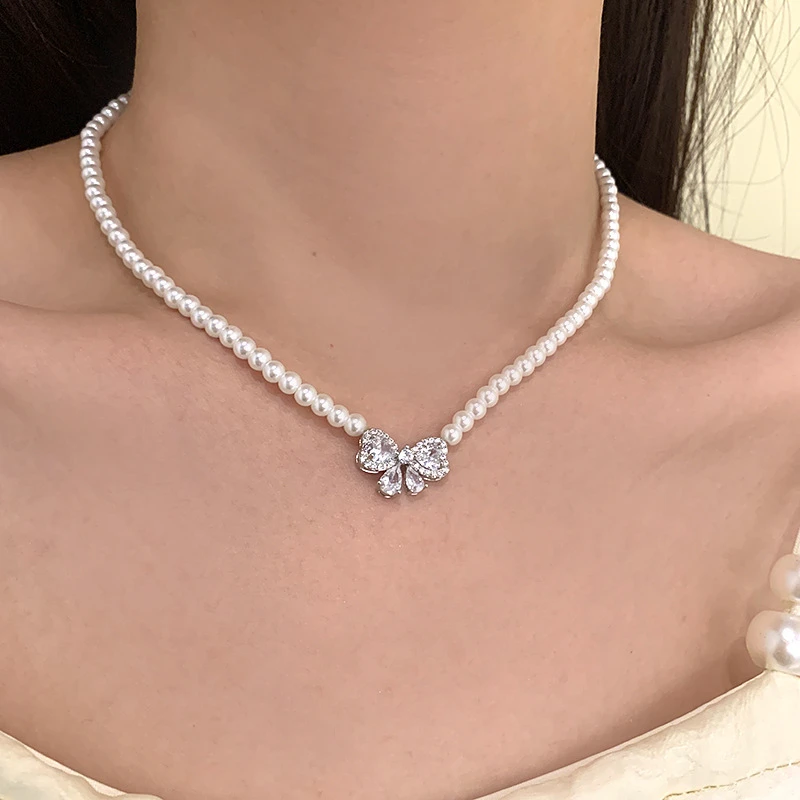 铜合金仿珍珠项链 法式轻奢蝴蝶结项链小众复古优雅气质锁骨链