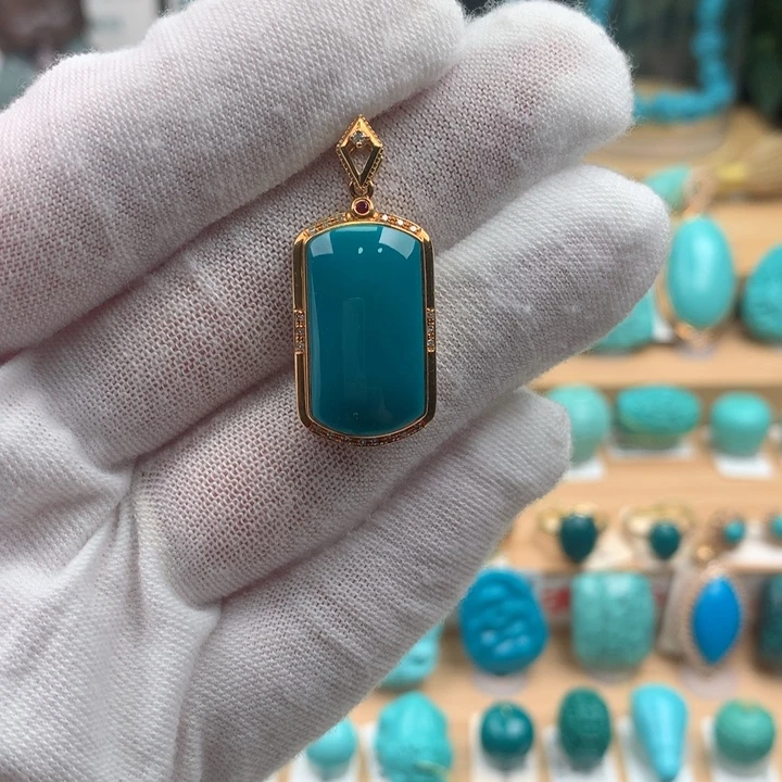 绿松石18K金镶嵌珠宝奇石