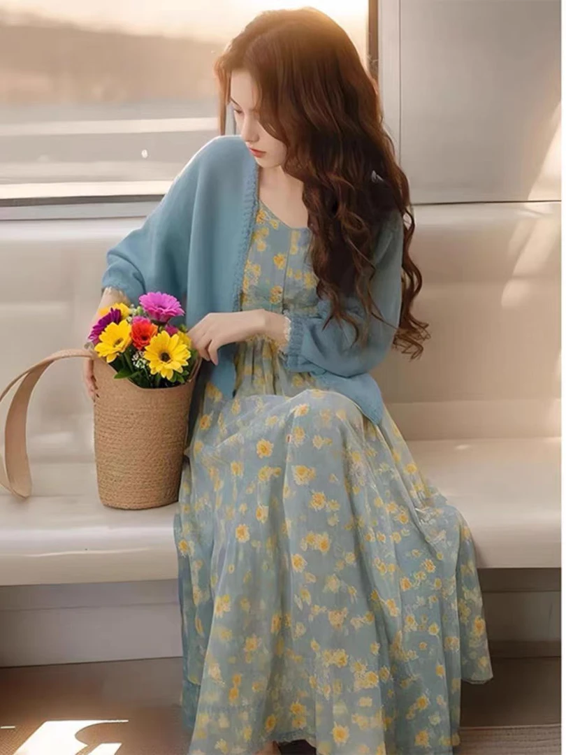 温柔风气质女装2025春季新款海边时尚碎花吊带连衣裙开衫两件套