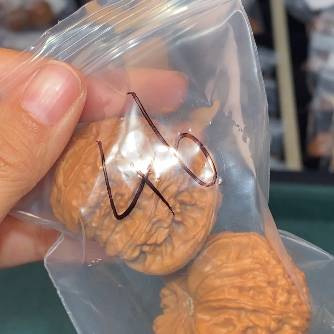 吊坠文玩核桃46白狮子