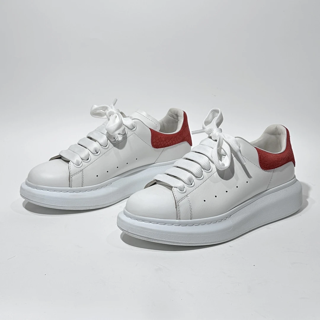 95新 Alexander McQueen/亚历山大·麦昆 38码 红尾小白鞋/ML80239