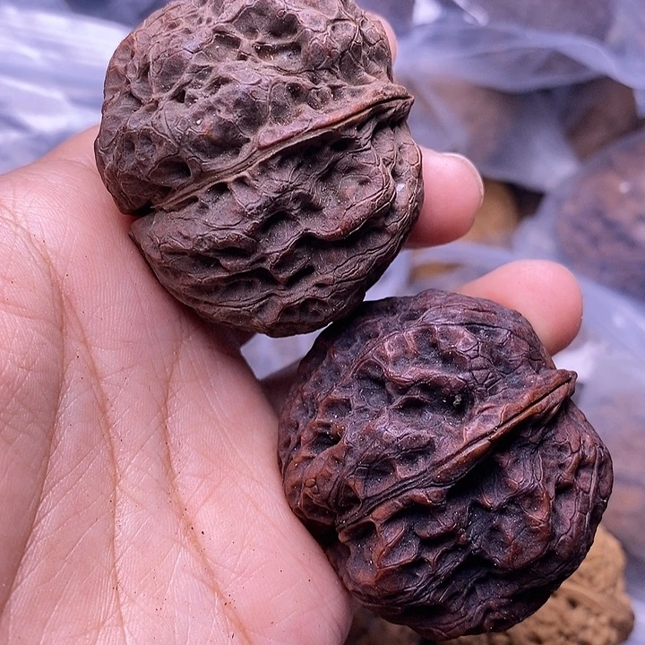 文玩核桃把件   180