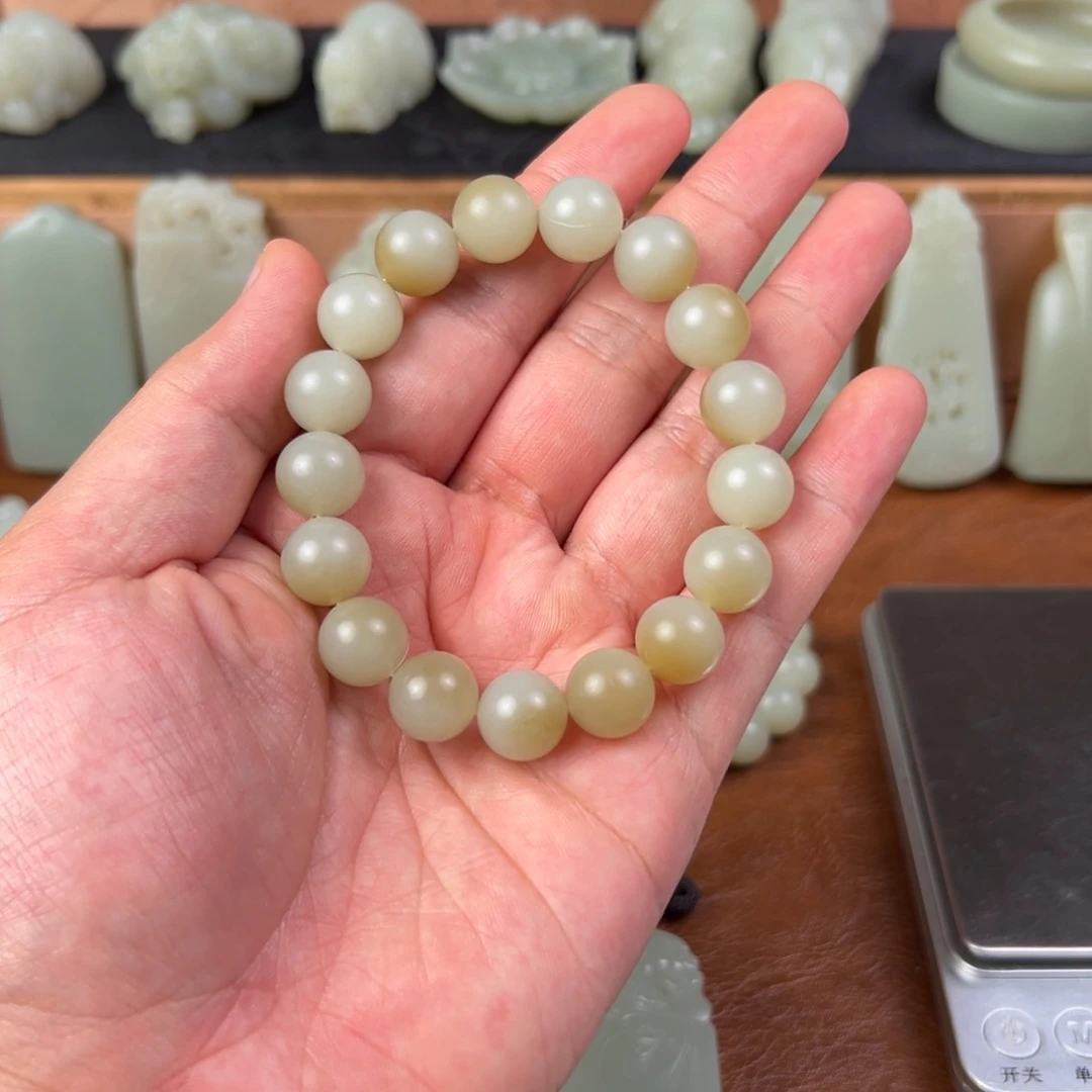 青***禾和田玉（青白玉）未镶嵌颈饰