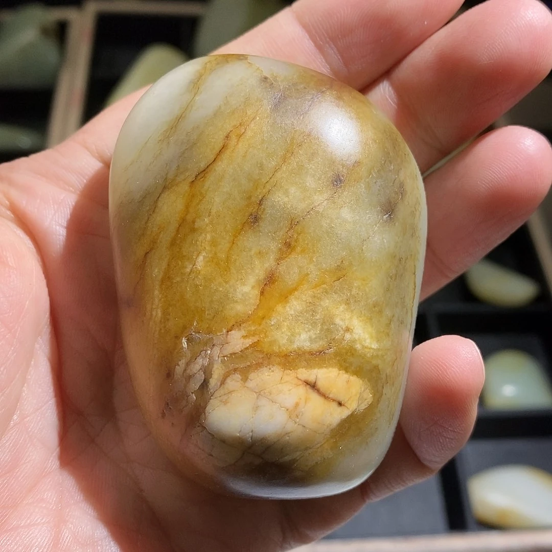 和田玉未镶嵌颈饰_****少