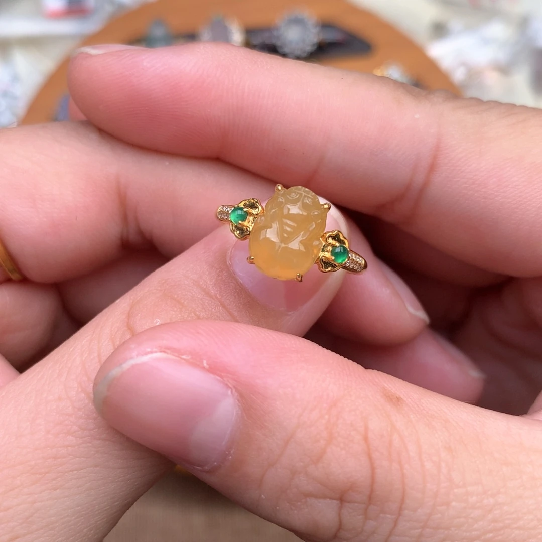 【闪购商品】18K金镶嵌挂件翡翠一