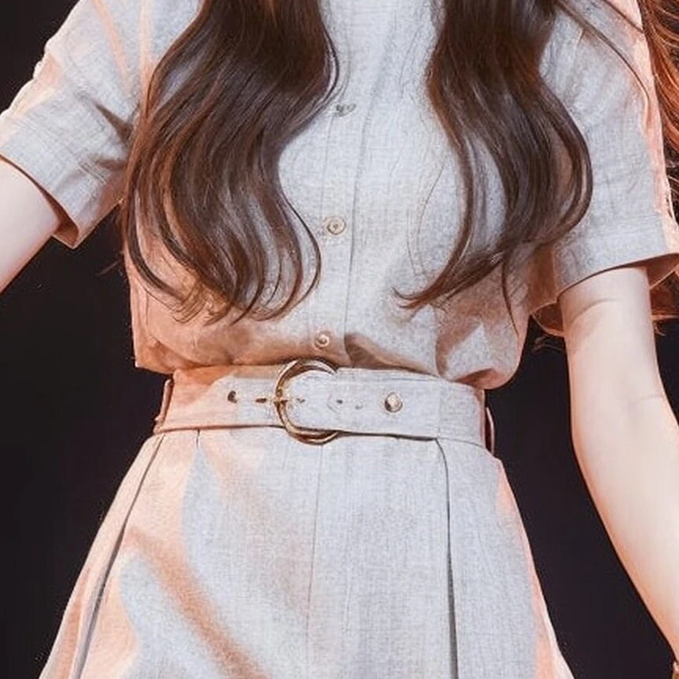 气质名媛高端女神范高级感法式小香风钓系约会裙灰色衬衫连衣裙夏