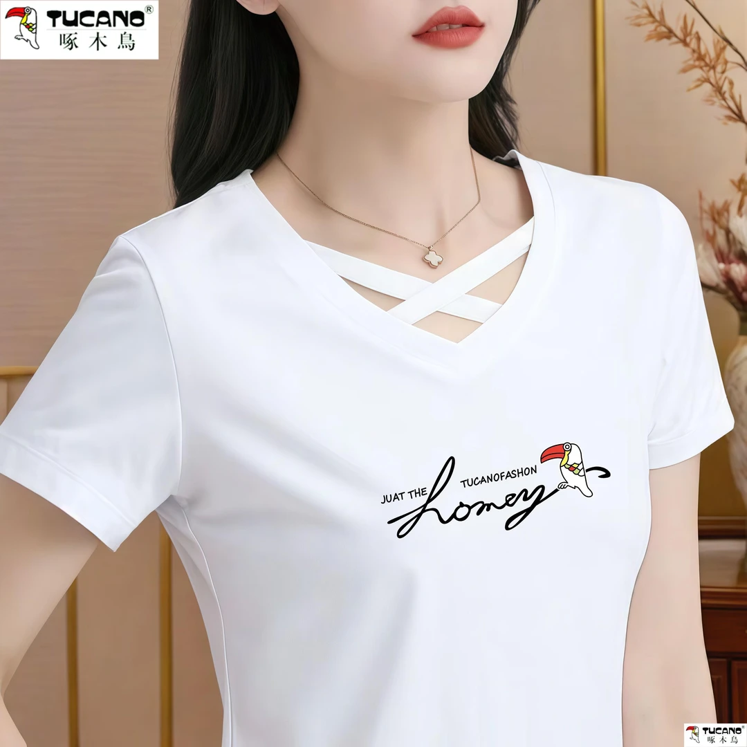 啄木鸟夏季新款纯棉镂空V领短袖t恤女2025年高档修身洋气印花上衣