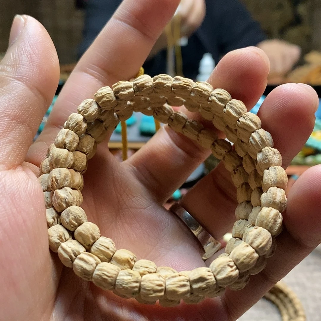 吊坠柏香籽/百香籽热振粉皮方块顺