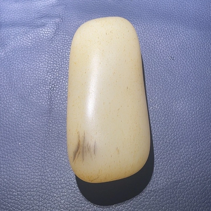 未镶嵌和田玉摆件