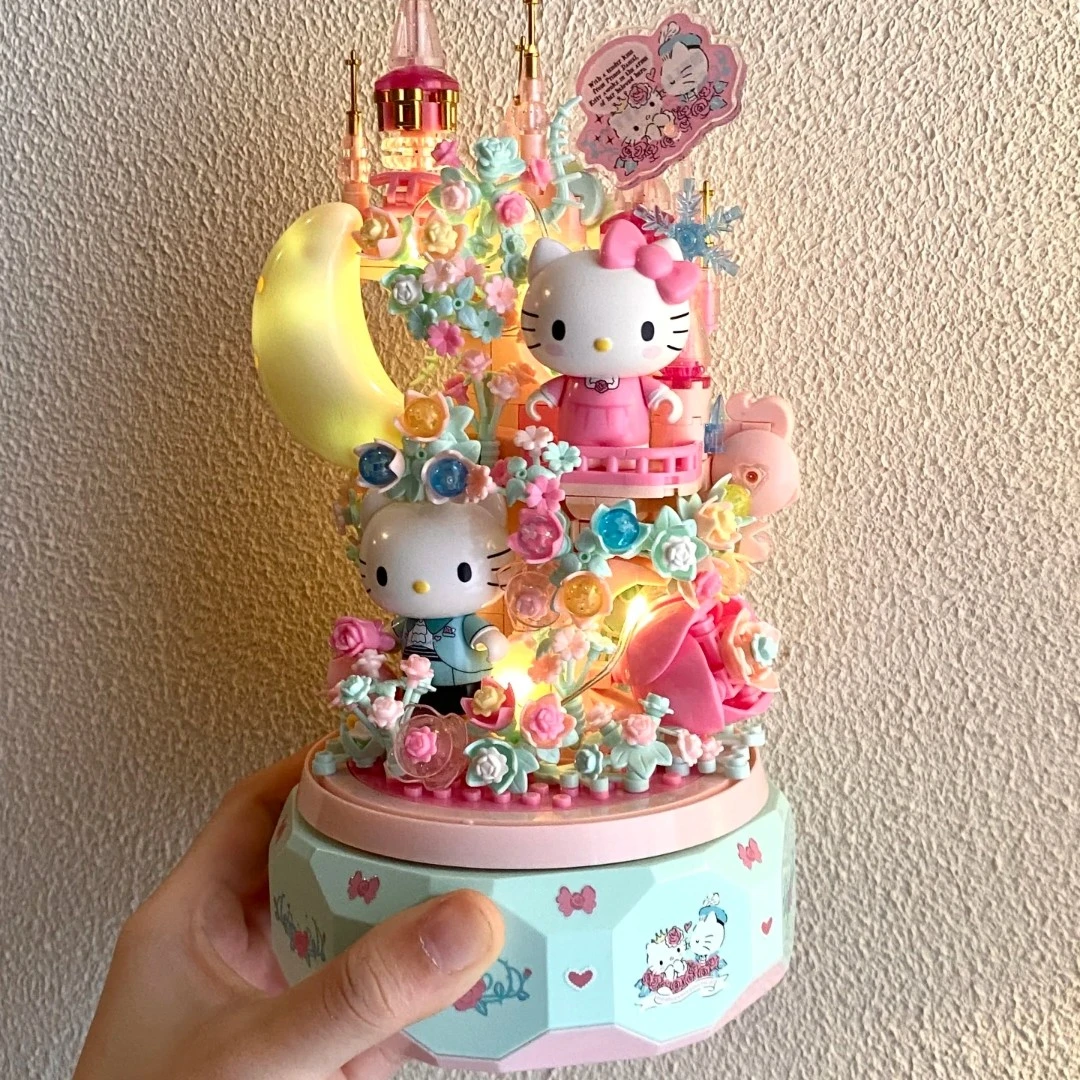 现货月光社三丽鸥hellokitty音乐盒旋转八音盒积木摆件七夕礼物
