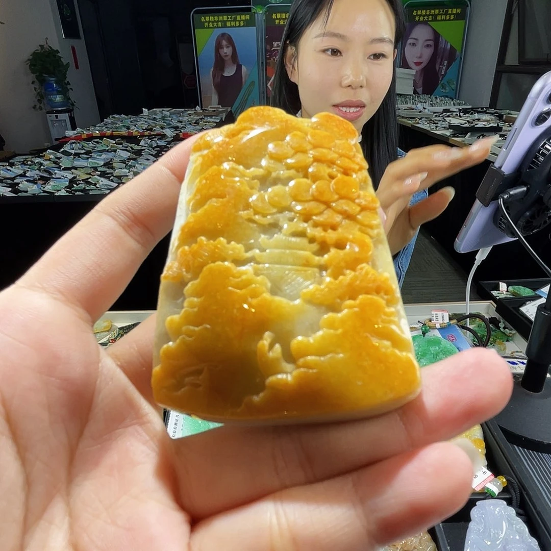 颈饰未镶嵌翡翠一