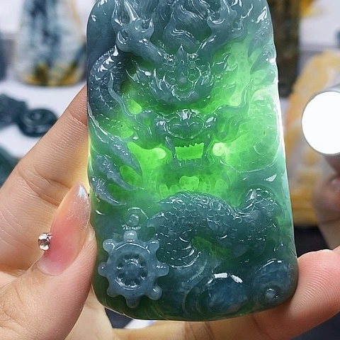未镶嵌定制翡翠龙