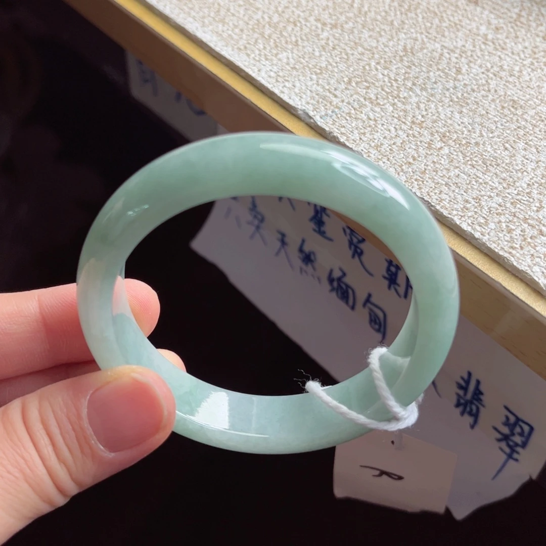 翡翠未镶嵌手镯手镯