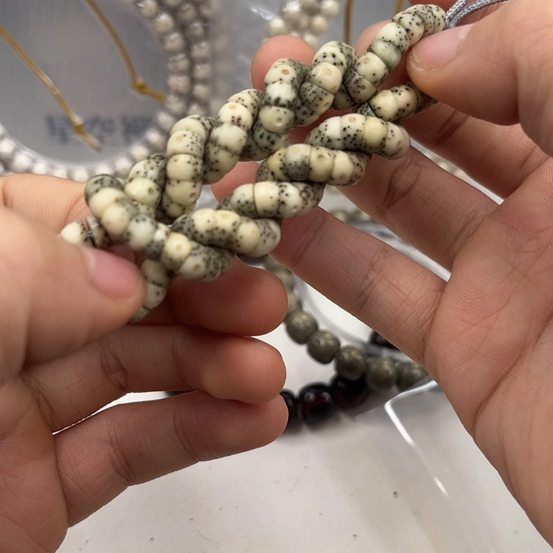 星月菩提吊坠99。