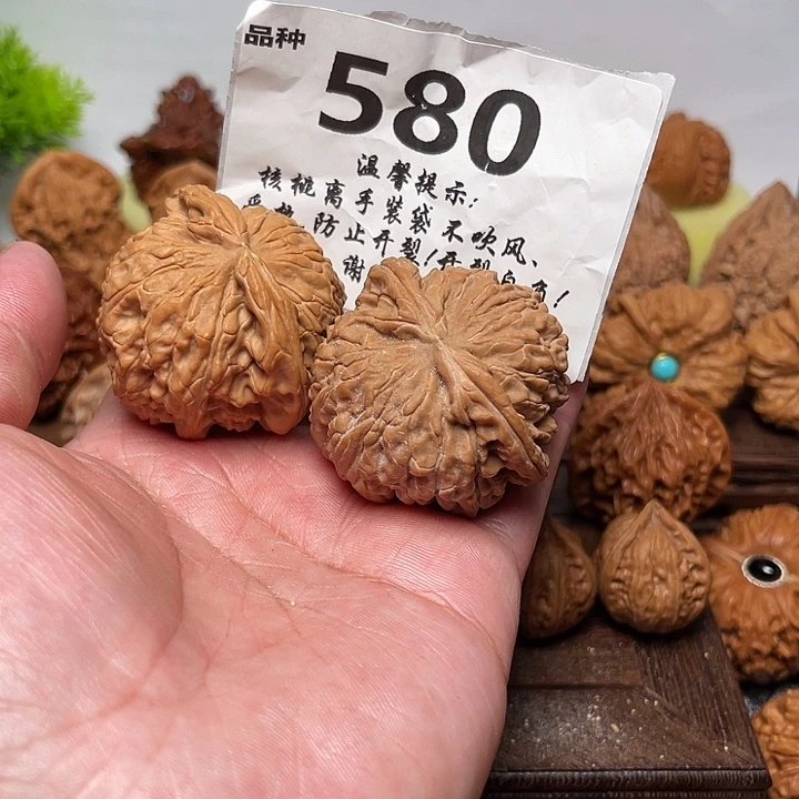 桃核把件福利。白狮子。580