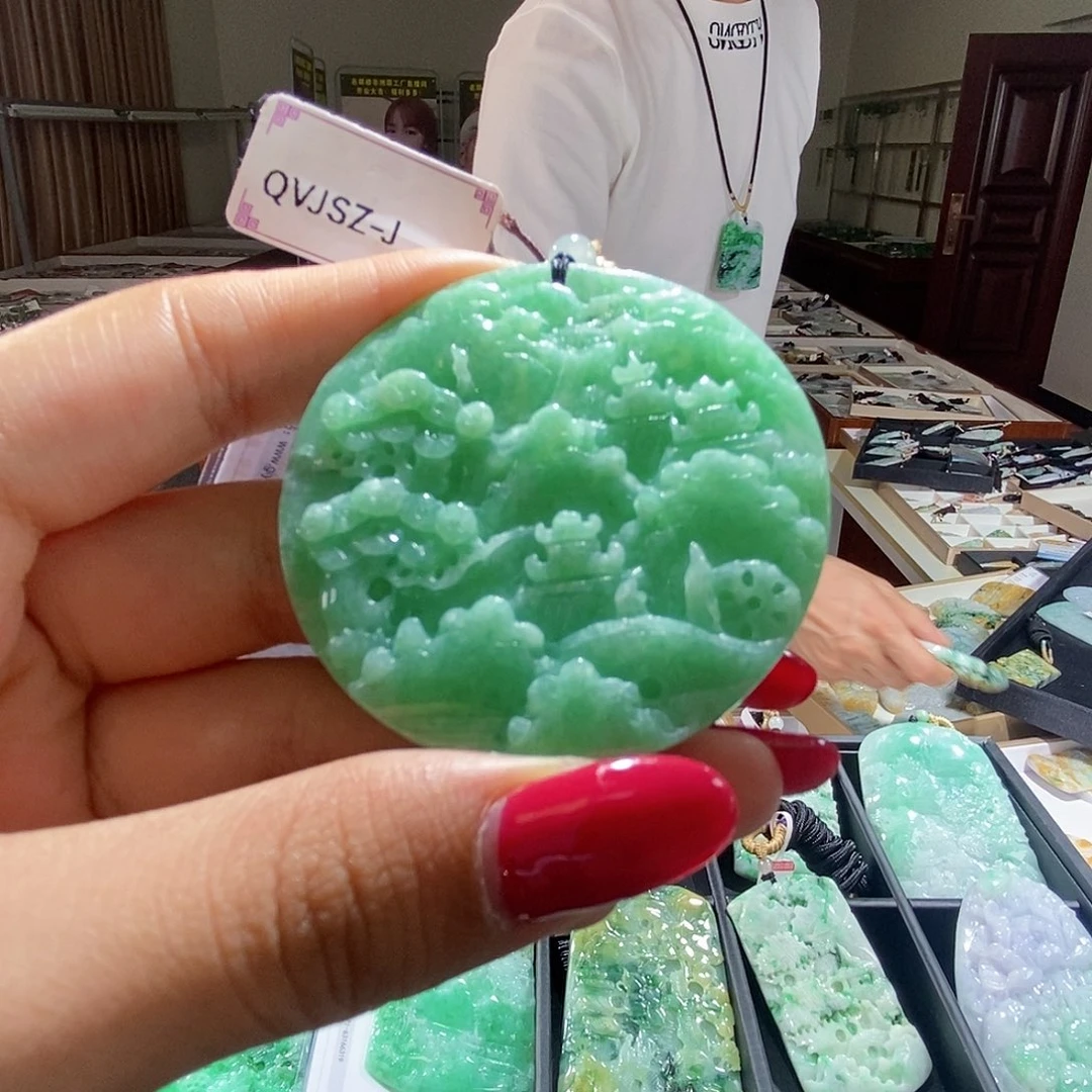 翡翠未镶嵌颈饰翡翠