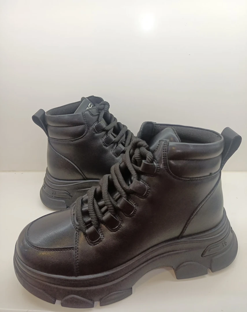 新款气质休闲百搭女士[大棉]马丁靴A/TM/3760