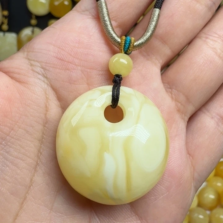 蜜蜡未镶嵌珠宝奇石