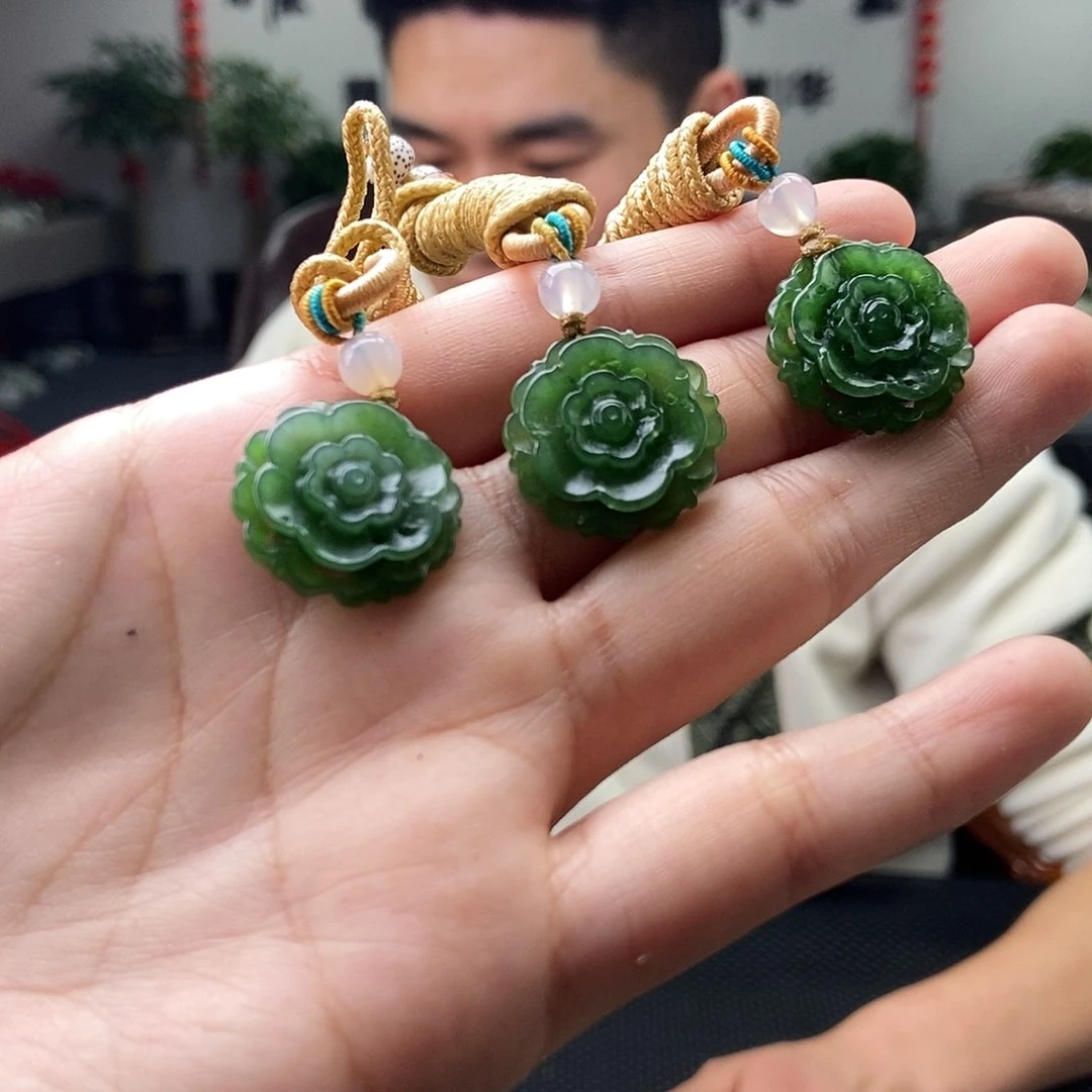 和田玉颜色多样性发拍一发一未镶嵌