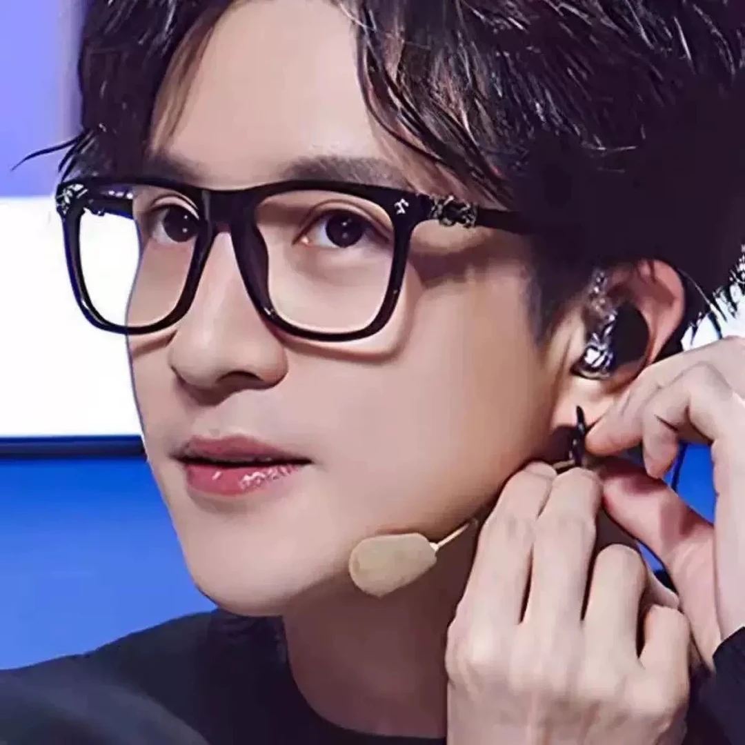 0027克家新款热销防蓝光眼镜素颜显脸小方框复古眼镜