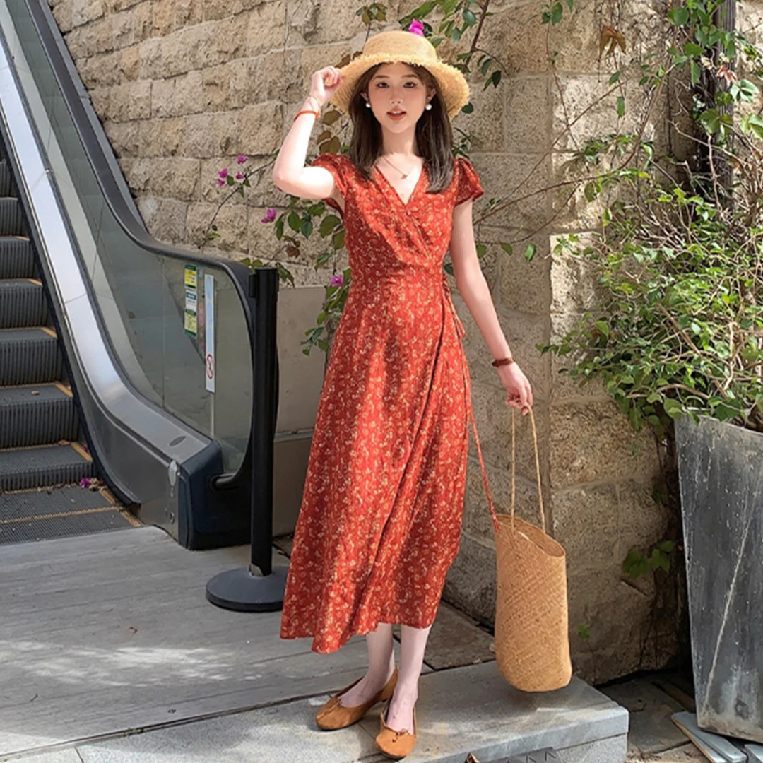 法式收腰系带短袖v领连衣裙女2025夏季今年流行爆款显瘦碎花长裙