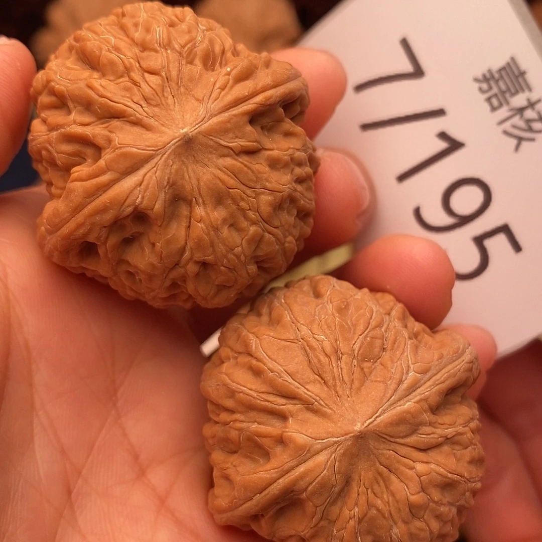 文玩核桃把件40铁锤妹妹