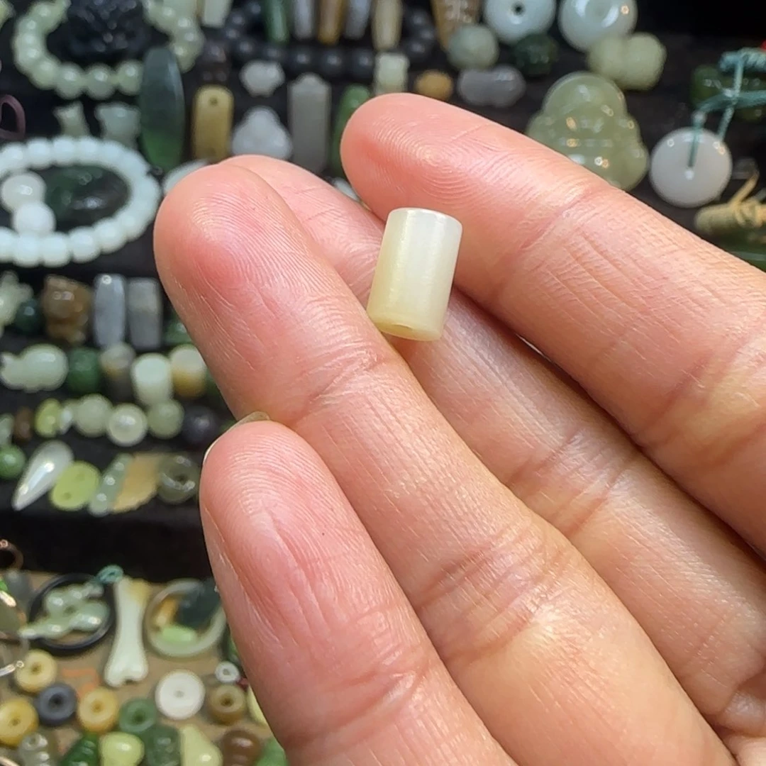 和田玉颈饰未镶嵌亮****A