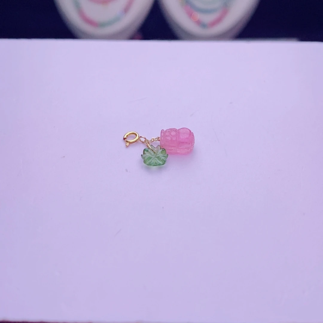 18K金镶嵌貔貅提溜m碧玺