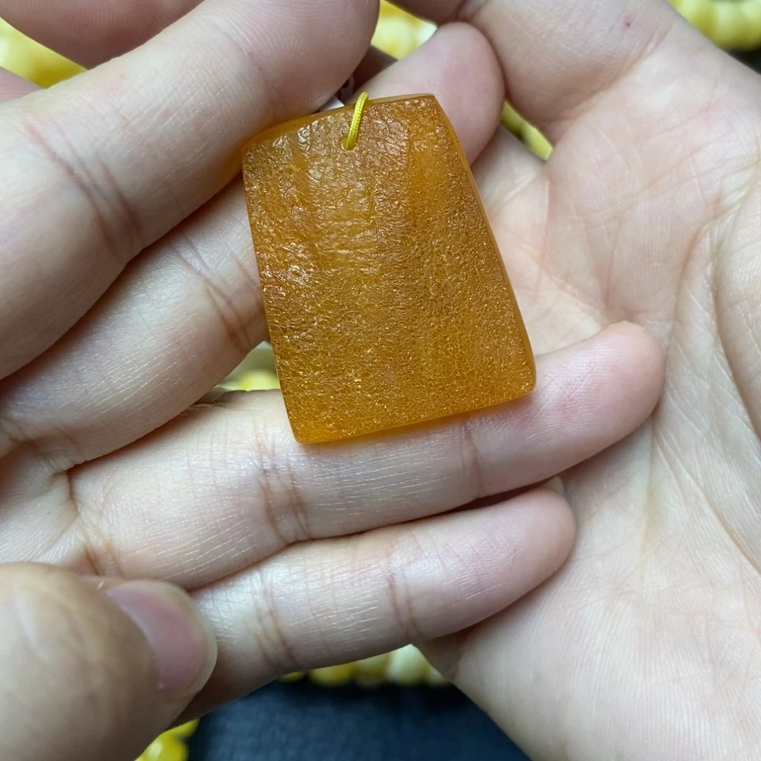 琥珀未镶嵌珠宝奇石1