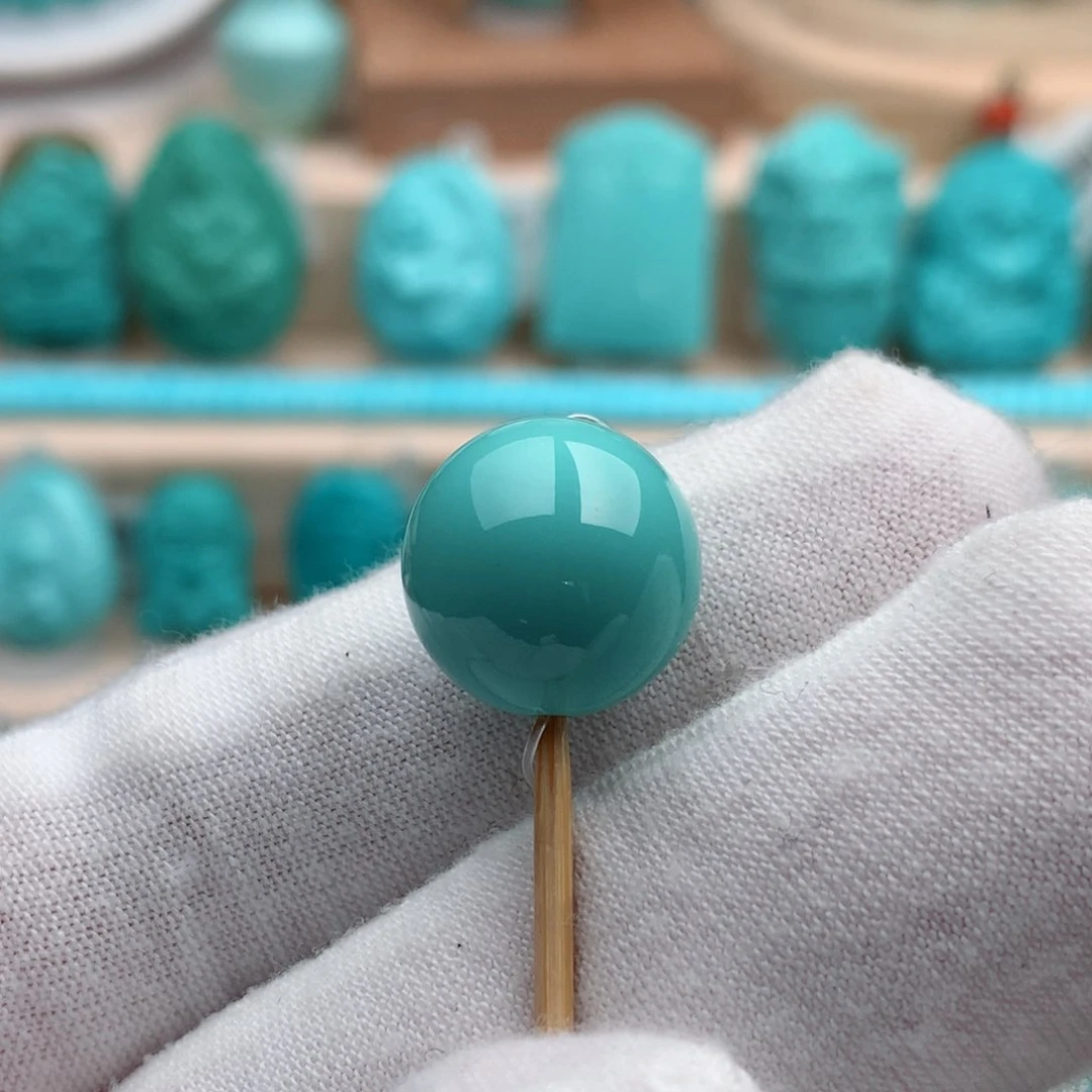 绿松石珠宝奇石未镶嵌重：3.5克