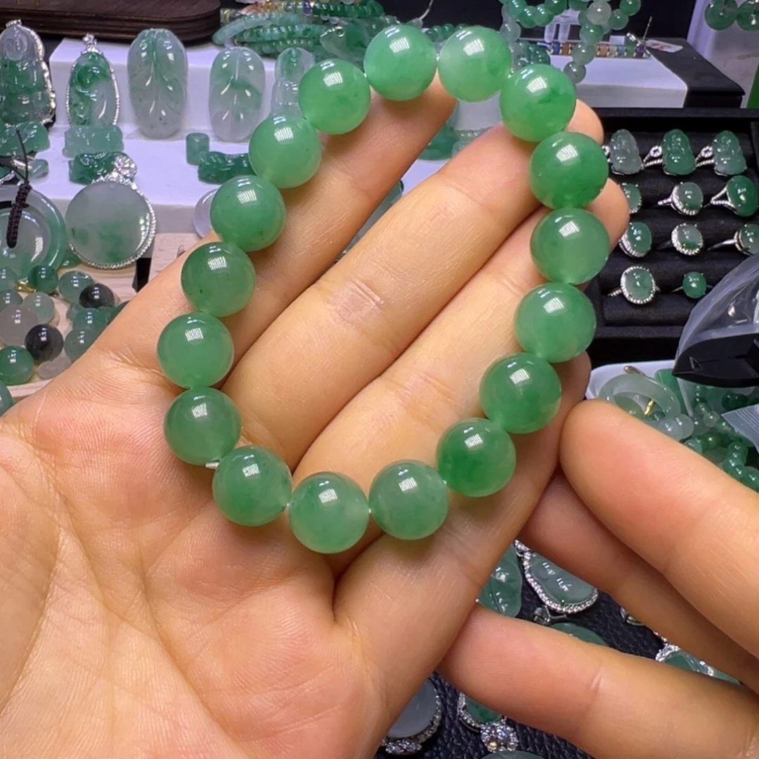 石英质玉未镶嵌颈饰