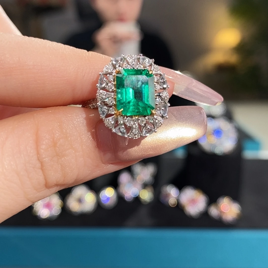 祖母绿戒指18K金镶嵌2.16ct