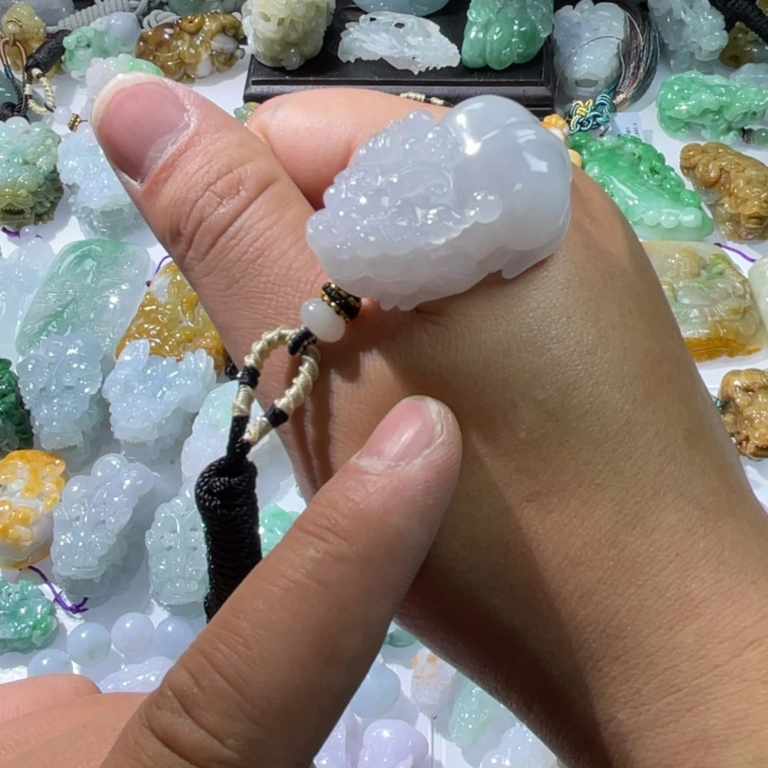 翡翠颈饰未镶嵌天然