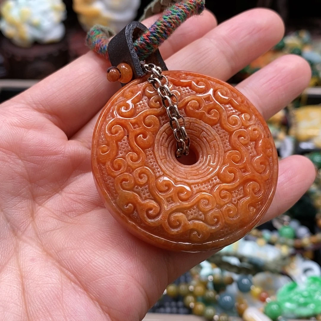 翡翠颈饰未镶嵌娜*鱼翡翠