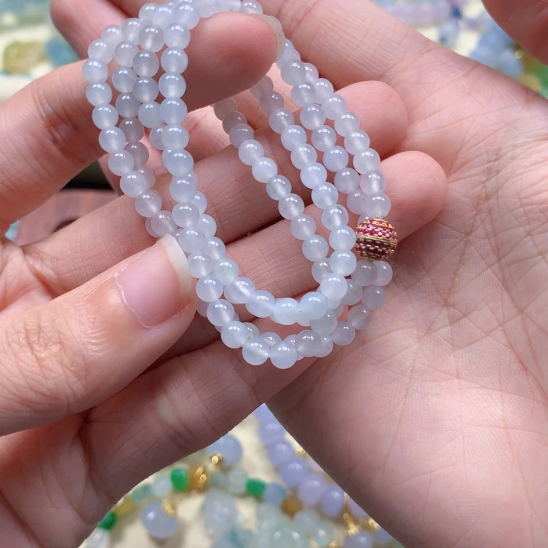 翡翠未镶嵌颈饰是