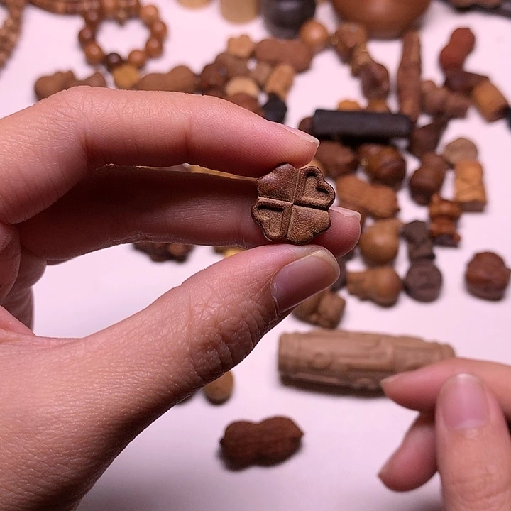 檀香木手串/手链檀香四叶草