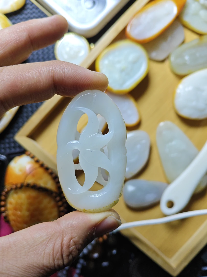 和田玉精品挂件镂空竹节，节节高升