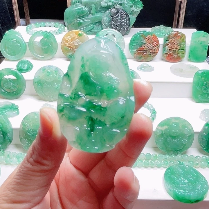 拈***笑石英质玉未镶嵌手链