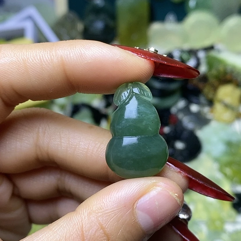 【闪购商品】蛇纹石玉颈饰未镶嵌