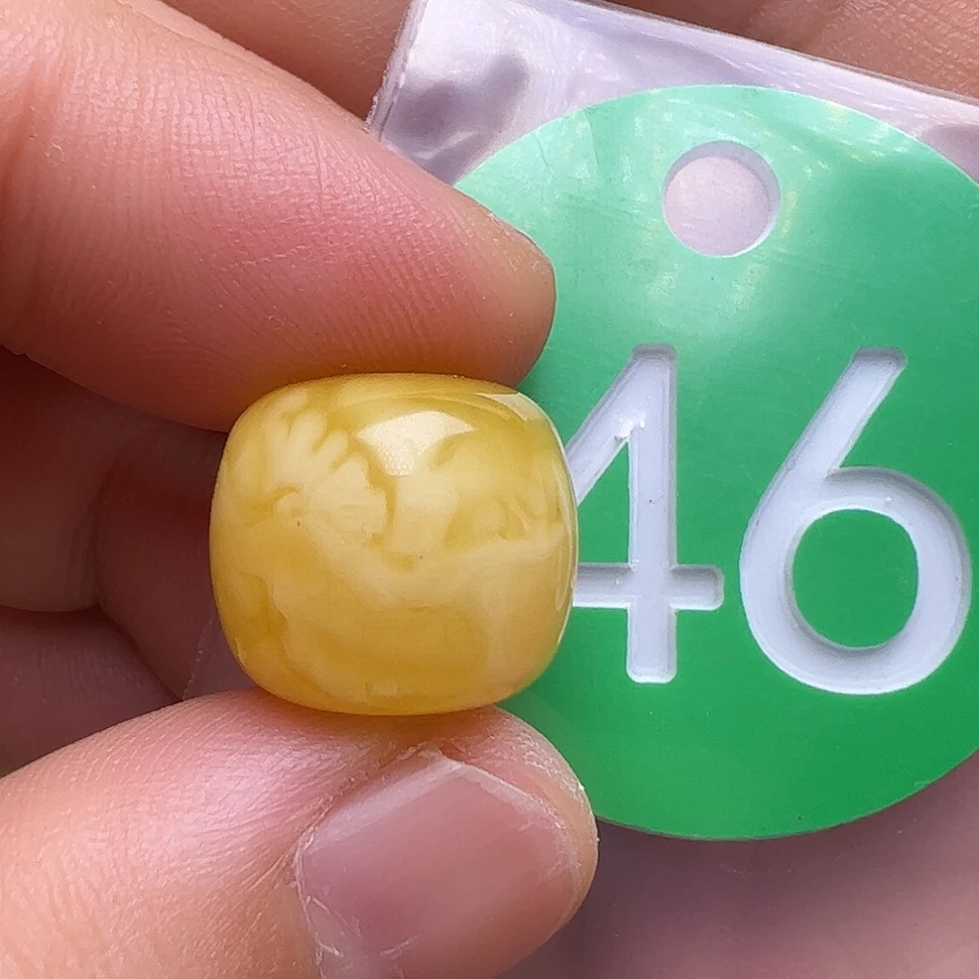 未镶嵌蜜蜡裸石14.2m m