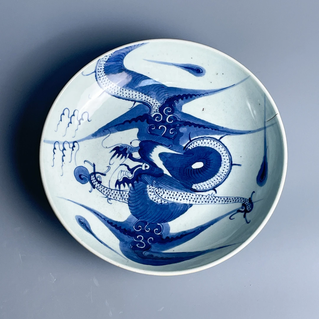 M25J8002076 - 清乾隆青花过墙龙盘