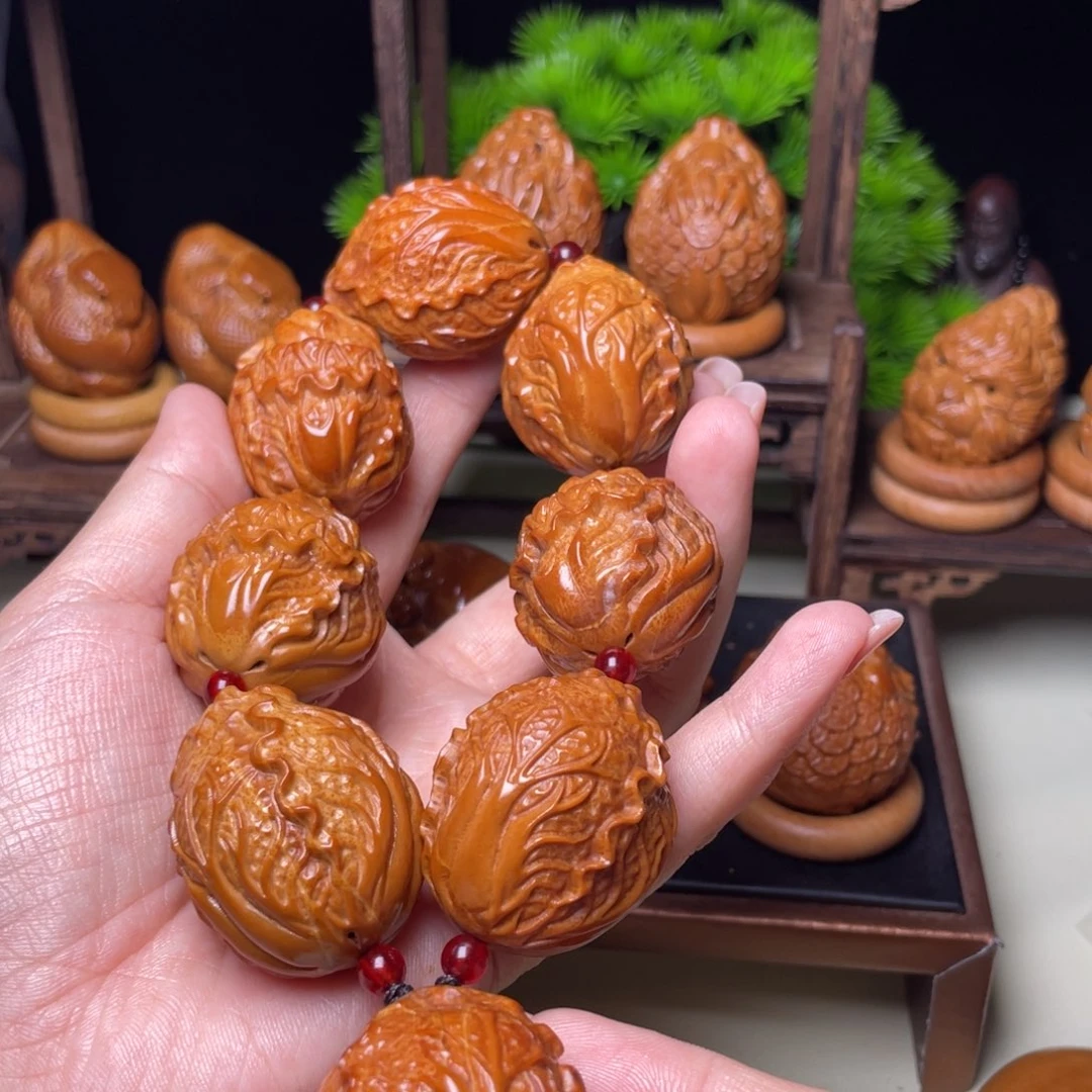 吊坠橄榄核白菜手持