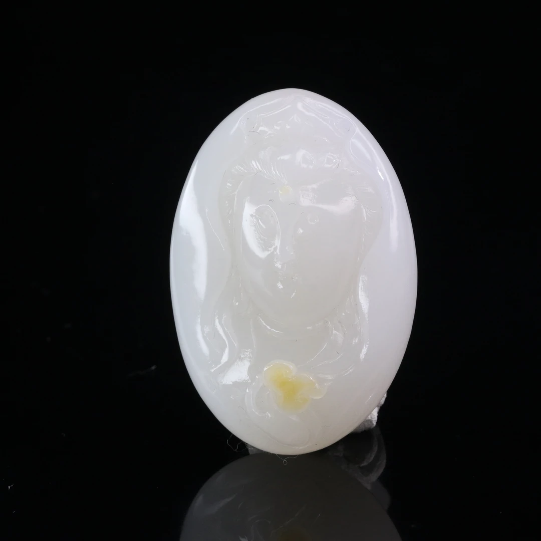 39和田玉羊脂白观音吊坠/600501保利厦门拍卖