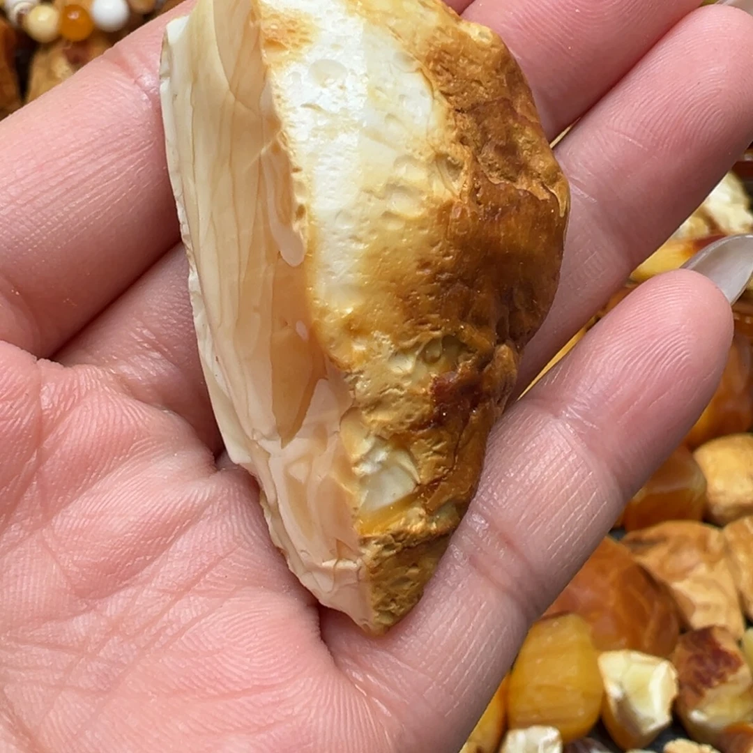 定制琥珀未镶嵌蜜蜡
