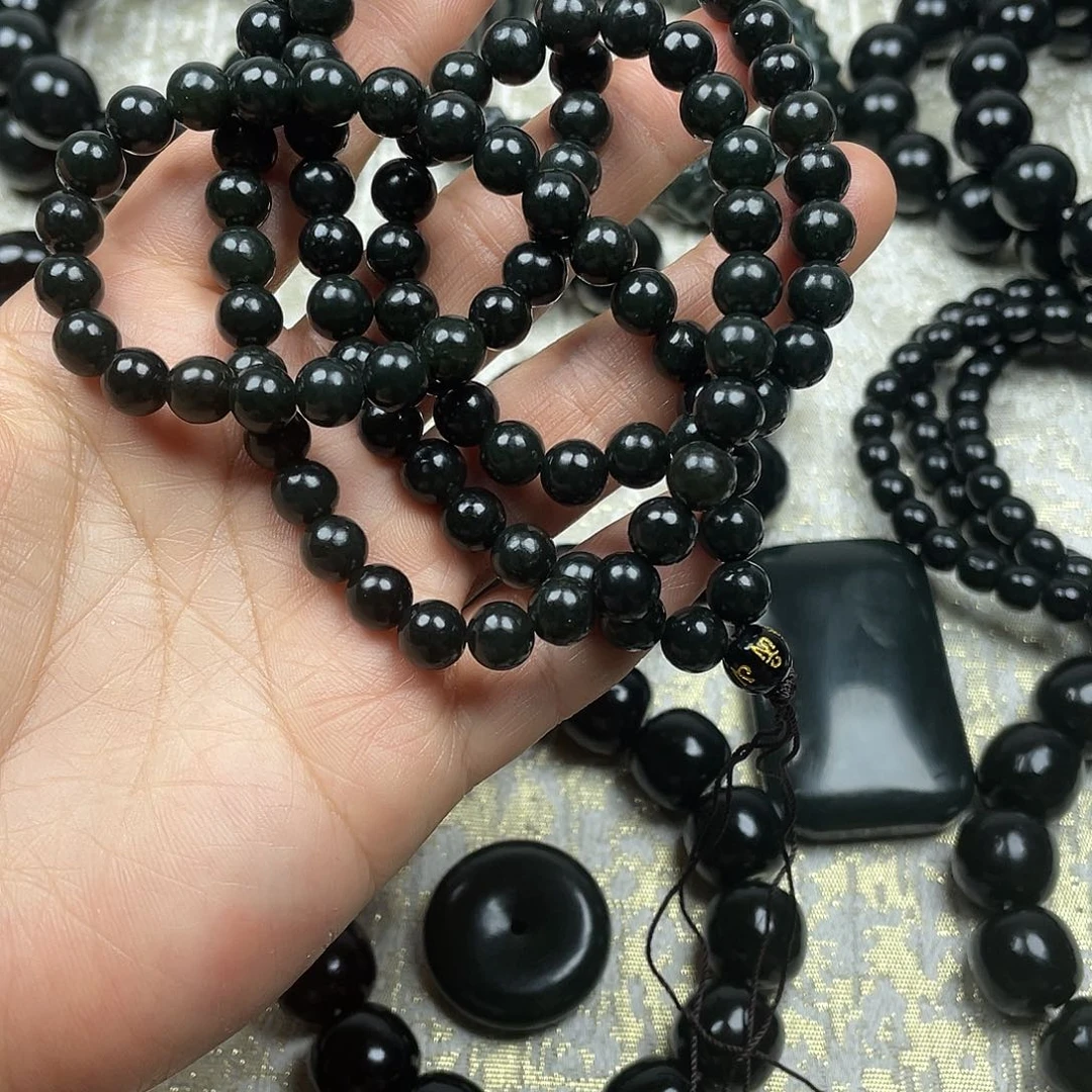 L***s和田玉未镶嵌手串108卡8