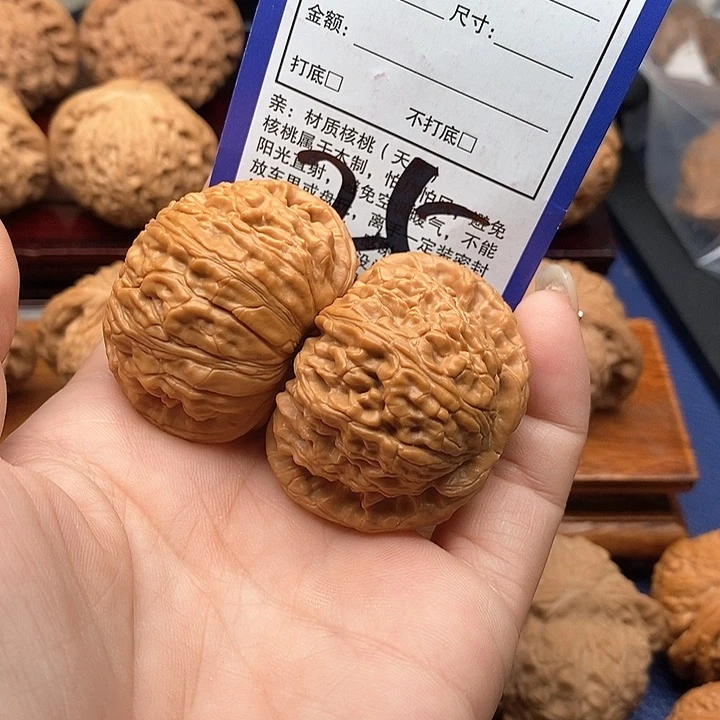 桃核吊坠小**良白狮子头42